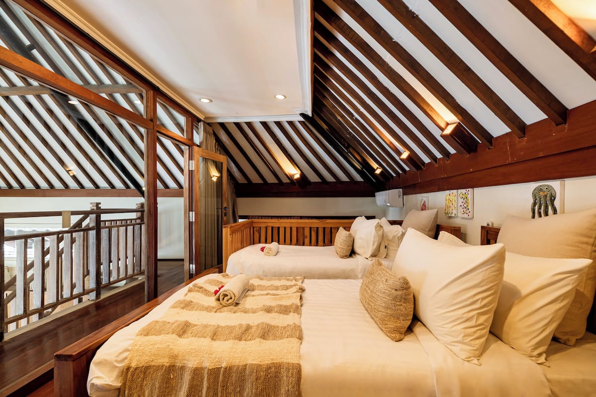 villa, 6 bedrooms | 1 bedroom, minibar, in-room safe, individually decorated