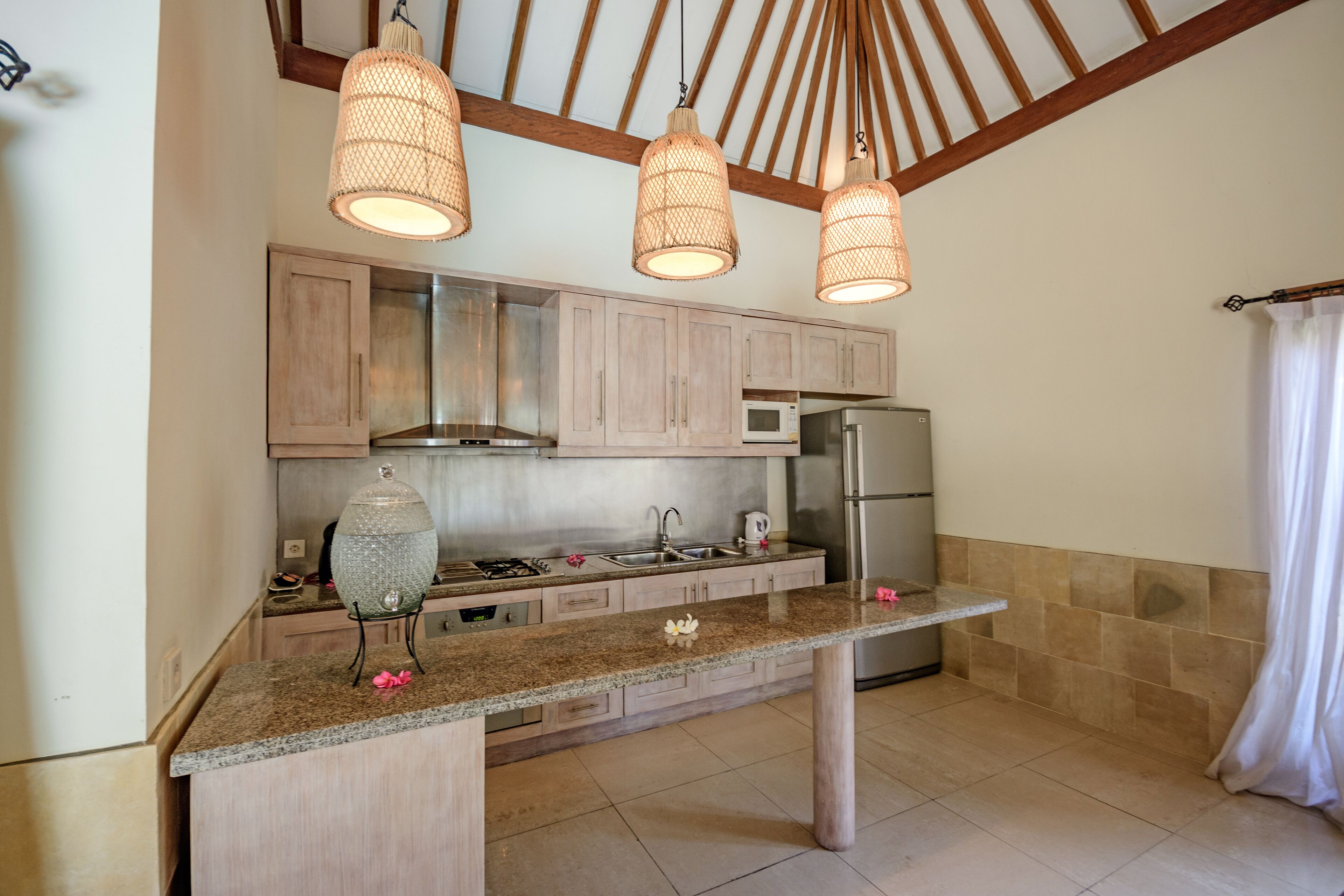 deluxe villa, 2 bedrooms (4 people) | private kitchen | fridge, electric kettle