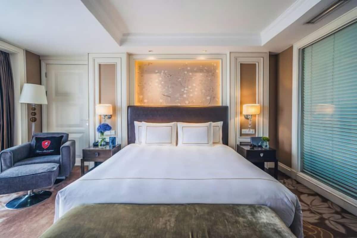 1 bedroom, minibar, in-room safe, desk