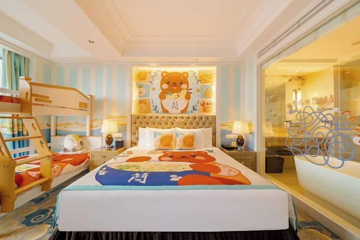 1 bedroom, minibar, in-room safe, desk