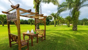 Dining - Beige Village Golf Resort & Spa (New Abirem)