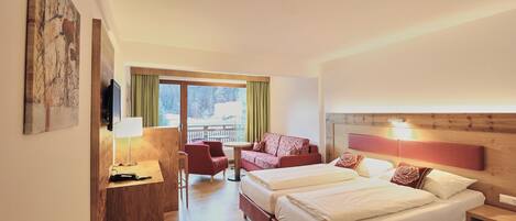 Doppelzimmer Kreuzjoch, Nebengebäude | Allergikerbettwaren, Zimmersafe, Schreibtisch, kostenlose Babybetten