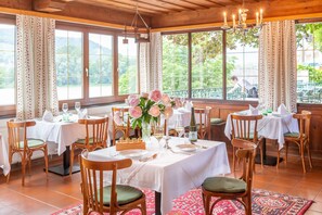 Mittagessen und Abendessen, regionale Küche