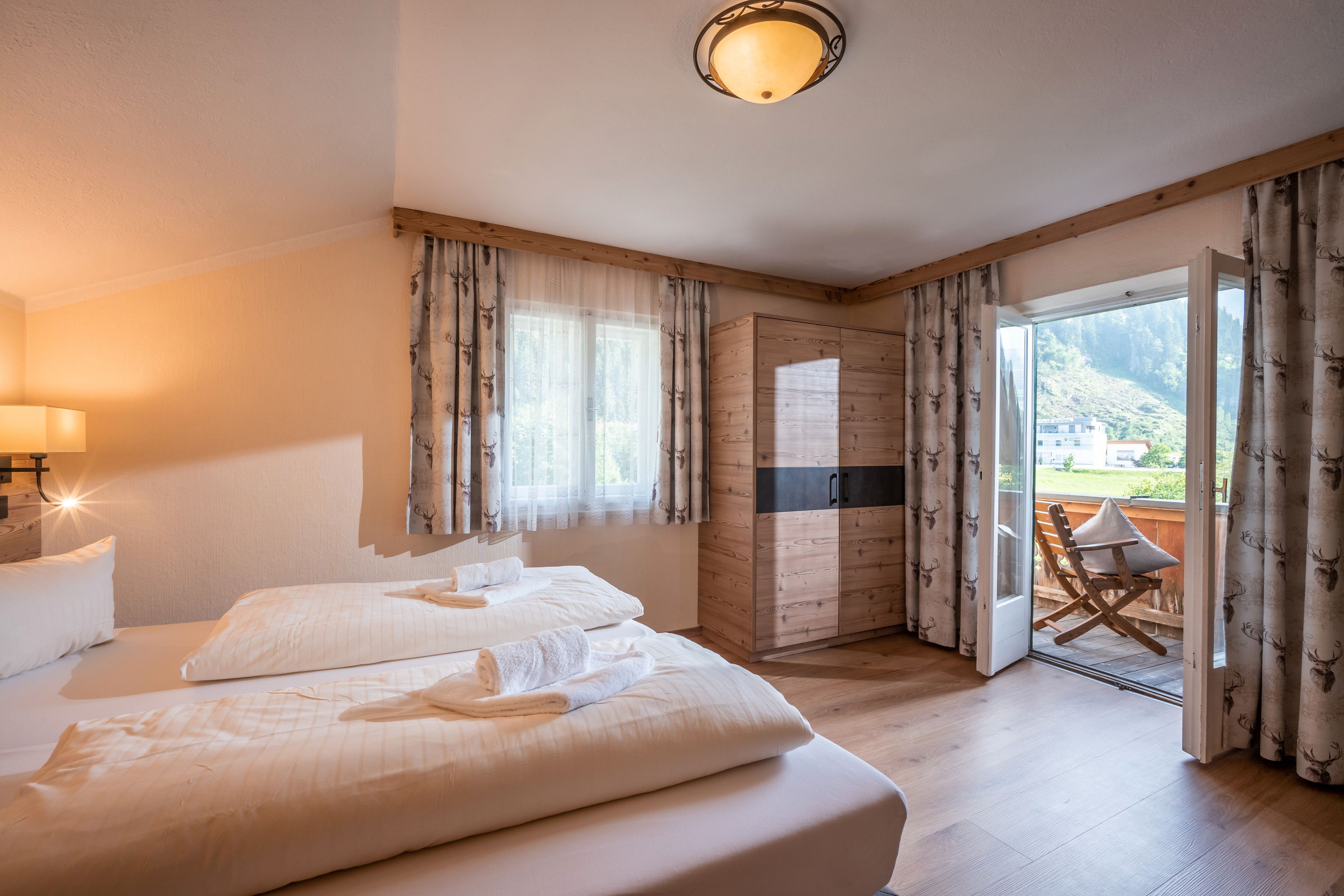 house, 6 bedrooms, mountain view (not included: cleaning fee 30 eur p.p) | 2 bedrooms, free wifi, bed sheets