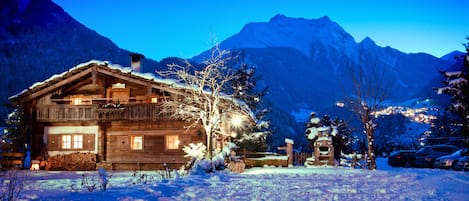 Front of property - evening/night