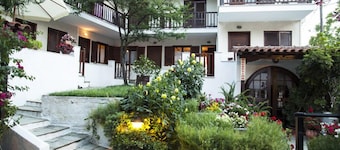 Magani Apartments & Maisonettes