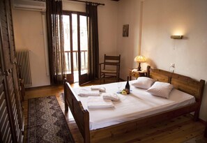 Free cots/infant beds, free WiFi