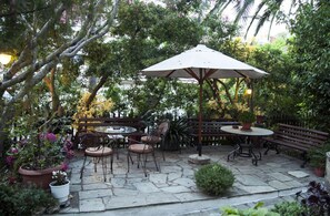 Courtyard - Magani Apartments & Maisonettes (South Pelion)