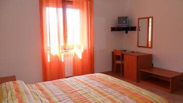 Minibar, desk, free WiFi, bed sheets