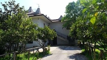 Esterni
