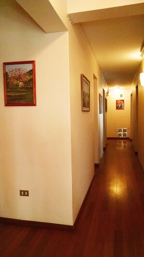 Lorong
