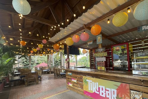 Snack bar