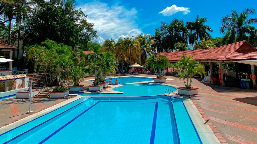 Hotel Girardot Resort by On Vacation
