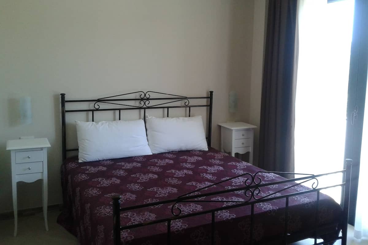 Ropa de cama de alta calidad y minibar