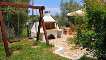 Children's play area - outdoor