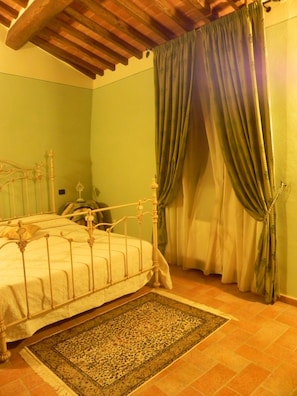 In-room safe, individually decorated, individually furnished, desk