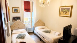 1 bedroom, premium bedding, minibar, individually furnished - Al Battistero Luxury Suite (Ravenna)