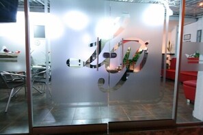 Pintu masuk interior