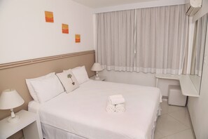 公寓, 2 間臥室 | Select Comfort 床墊、客房內保險箱、書桌、隔音