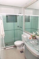 Shower, free toiletries, hair dryer, towels