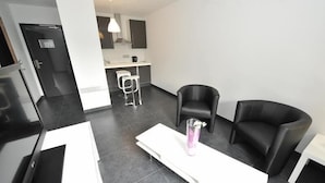 Superior Studio, Lake View | Premium bedding, minibar, in-room safe, desk - Hôtel Bô Rivage (Neufchateau)