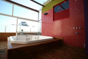 Indoor spa tub - Infinito Hotel (Buenos Aires)