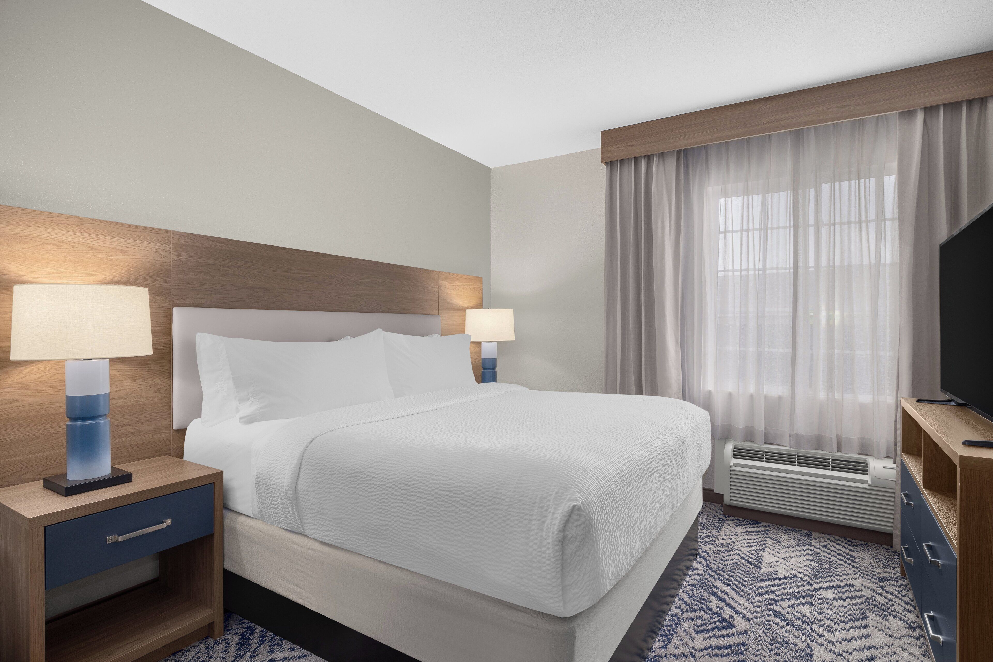 1 bedroom, in-room safe, desk, iron/ironing board