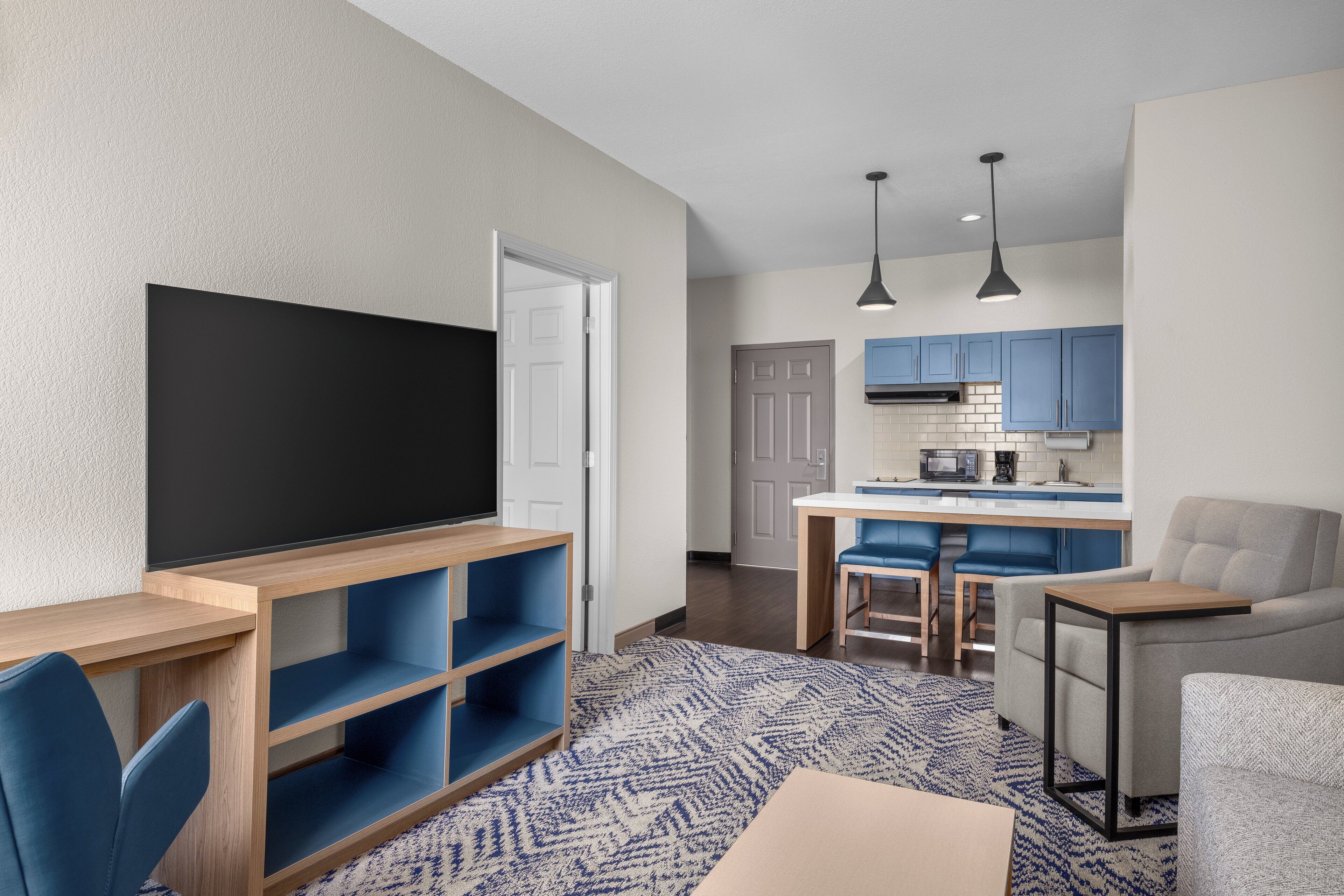 1 bedroom, in-room safe, desk, iron/ironing board