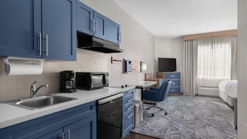 In-room safe, desk, iron/ironing board, free cribs/infant beds