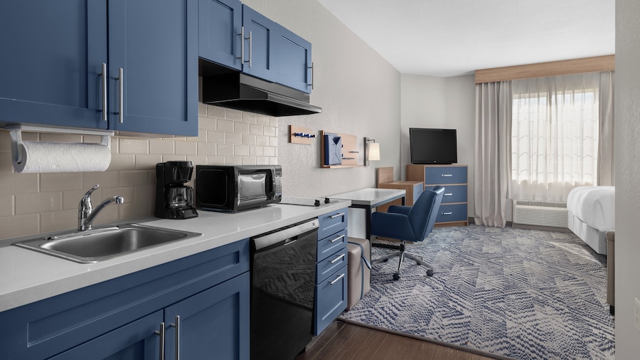 Candlewood Suites Alexandria by IHG
