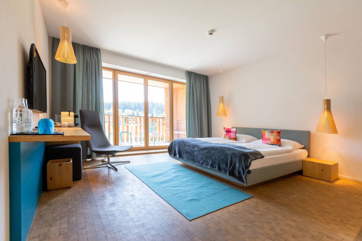 Superior Double Room, 1 King Bed, Mountain View | Hypo-allergenic bedding, in-room safe, blackout curtains, soundproofing
