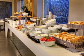 Tägliches kontinentales Frühstück gegen Gebühr