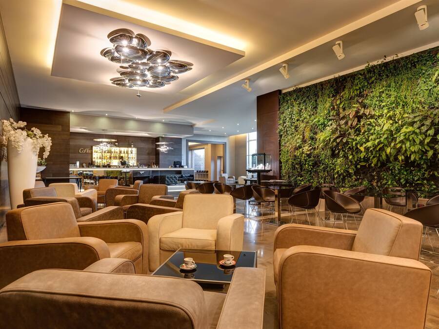 Lobby-Lounge