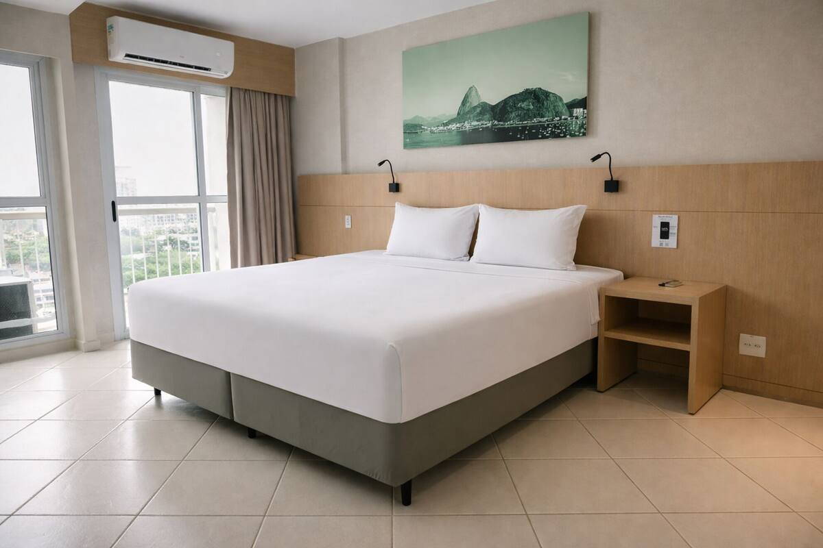 Phòng đôi Executive, 1 giường cỡ king, không hút thuốc | Bộ đồ giường kháng dị ứng, minibar, két bảo mật tại phòng, bàn 