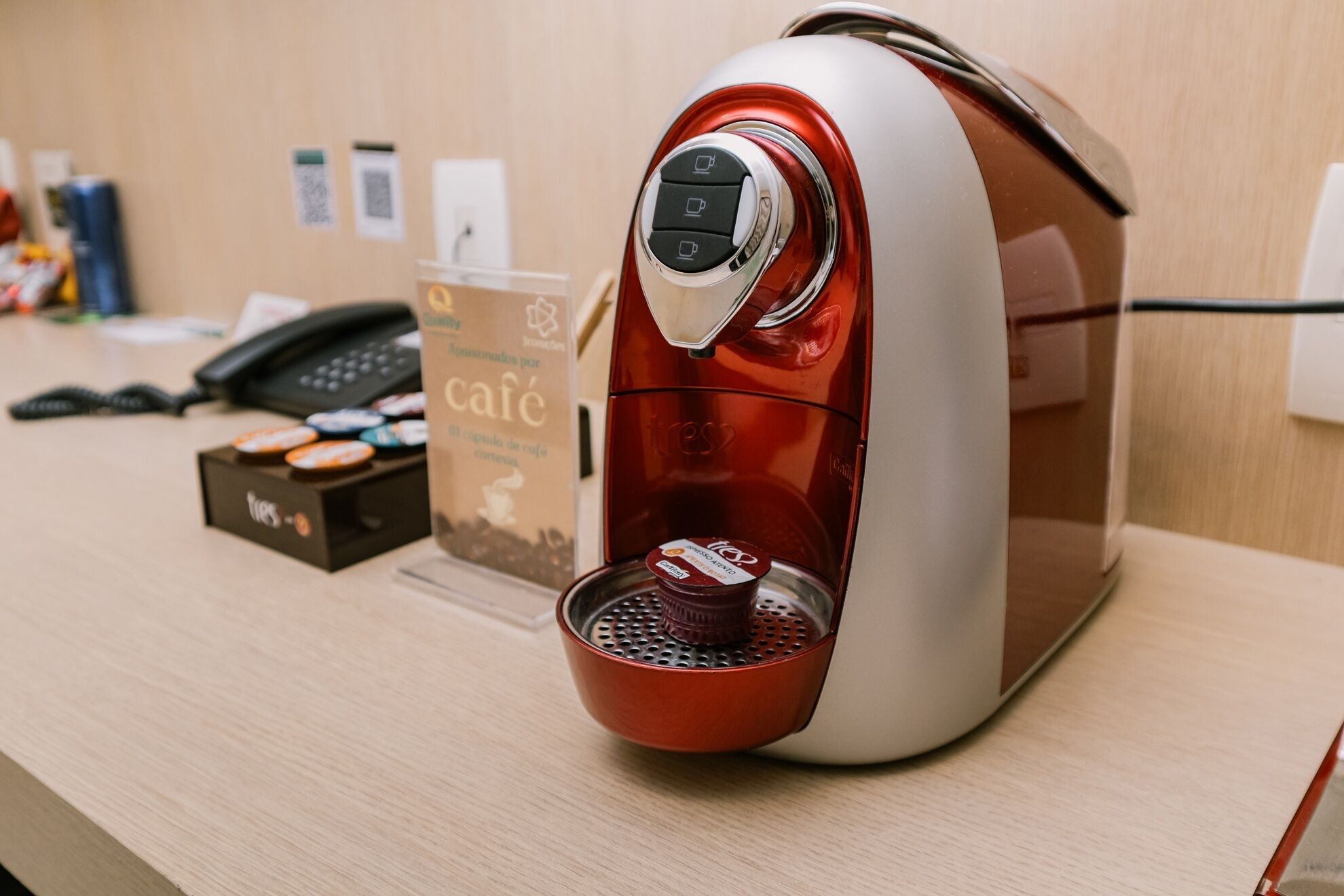 Kaffe og/eller kaffemaskin