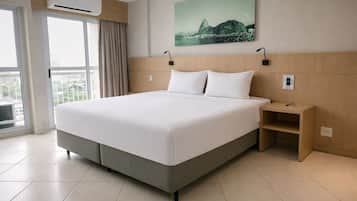 Superior Double Room, 1 King Bed, Non Smoking | Hypo-allergenic bedding, minibar, in-room safe, desk