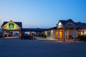 المنشأة من الخارج