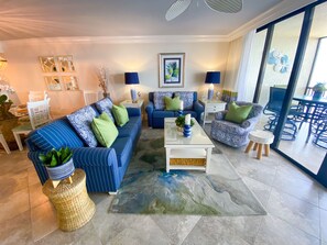 Living area - Resort Harbour Properties (Fort Myers)