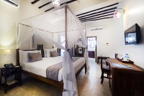 Chambre Double Deluxe, 1 très grand lit, non-fumeur, climatisation | Vue de la chambre