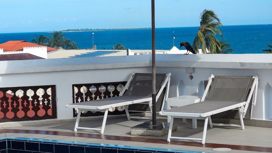 Maru Maru Hotel