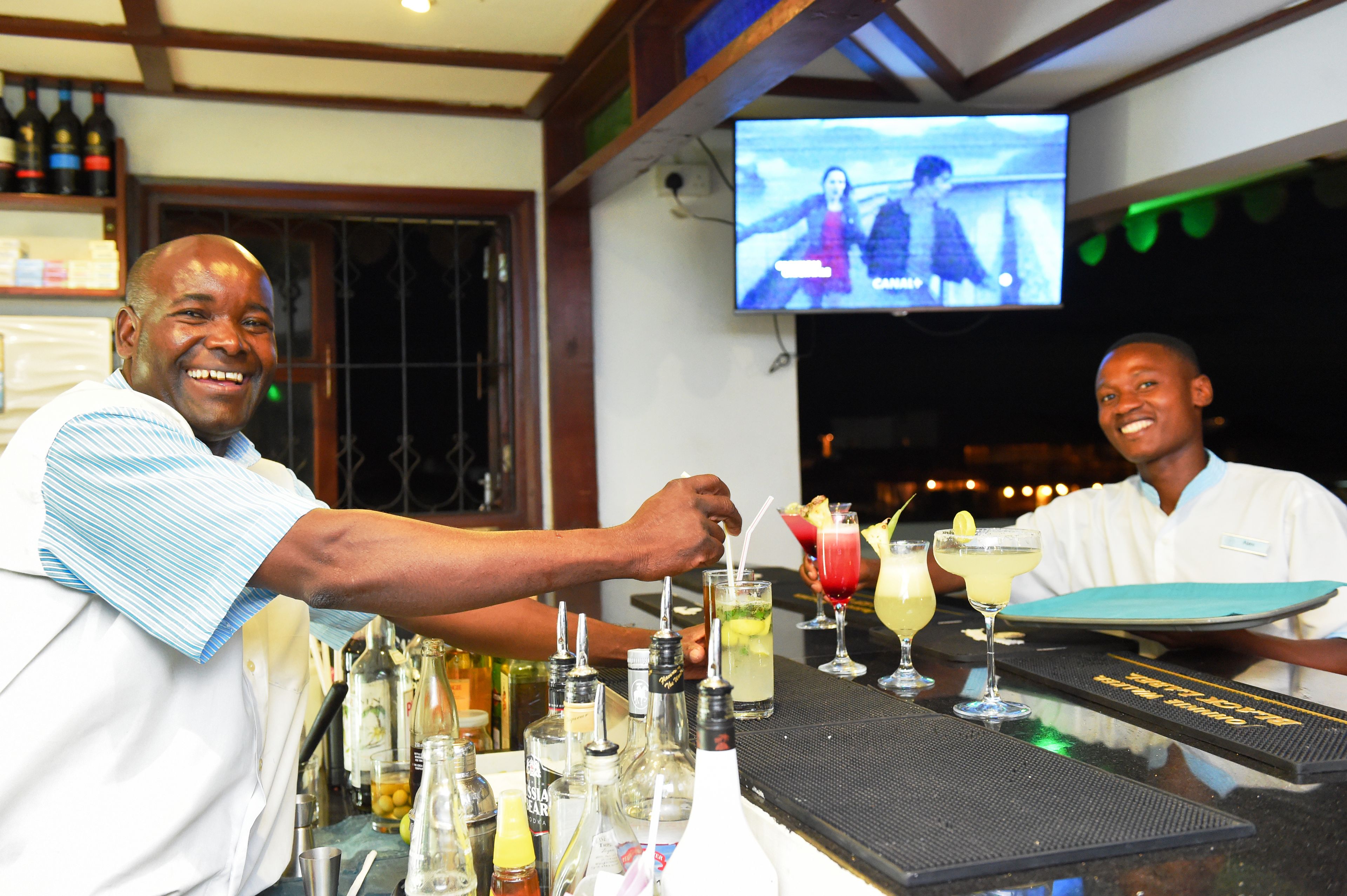 rooftop bar, ocean views, open daily