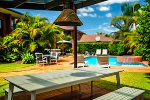 BBQ/picnic Area - Coffs Harbour Holiday Apartments (Coffs Harbour)