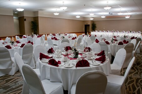 Canad Inns Destination Centre Windsor Park - Image 19