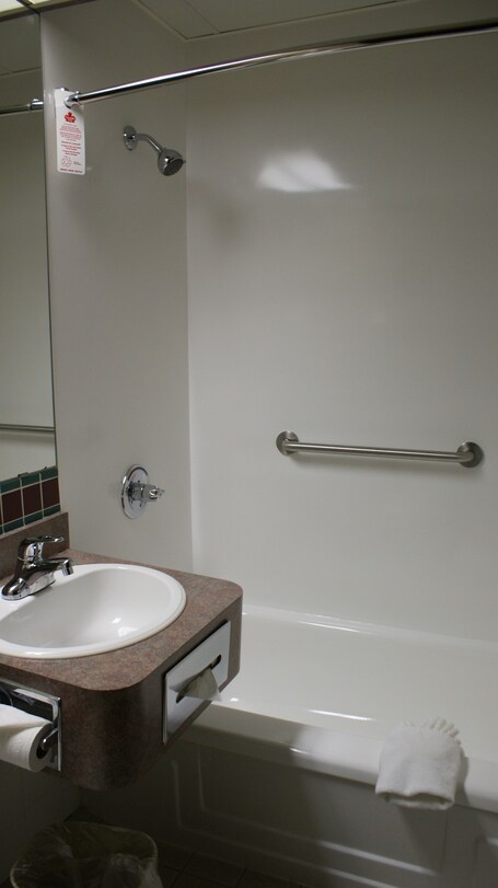 Canad Inns Destination Centre Windsor Park - Image 45