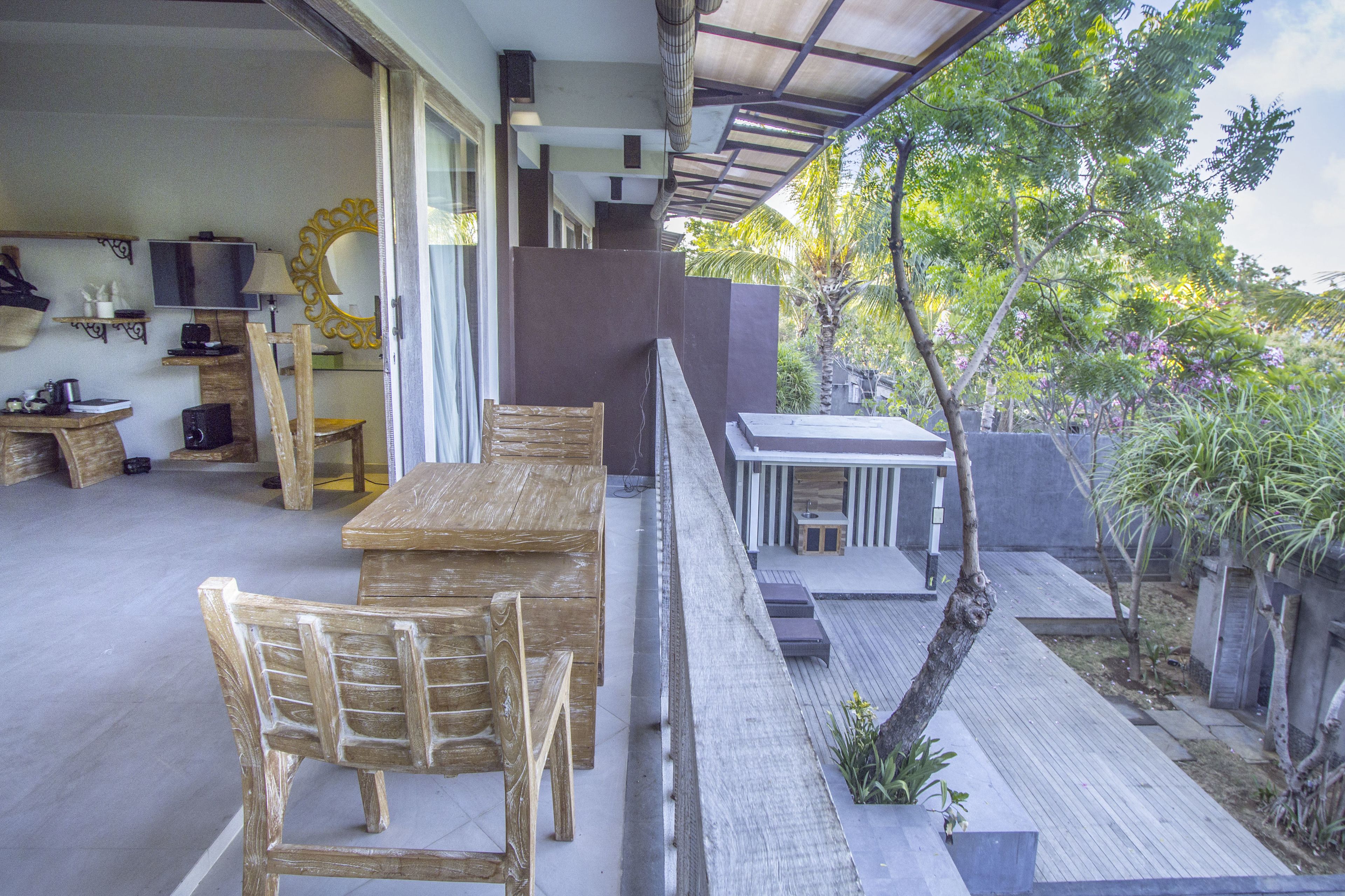 suite, 1 double bed | 1 bedroom, minibar, in-room safe, desk