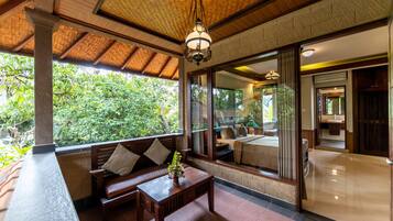 Habitación estándar, vista a la alberca | Terraza o patio