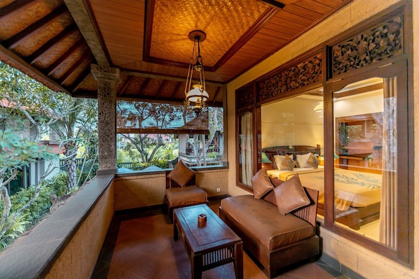 Terrace/patio - De Munut Balinese Resort & Spa (Ubud)