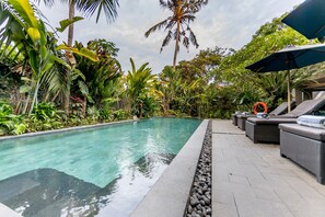 2 outdoor pools - De Munut Balinese Resort & Spa (Ubud)