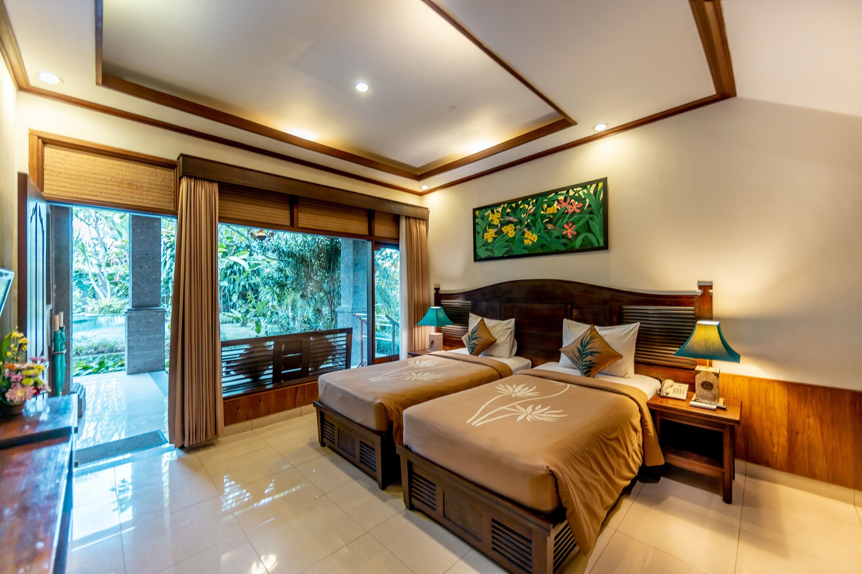 deluxe room, pool view | 1 bedroom, minibar, in-room safe, desk