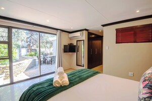 Luxury Villa, 3 Bedrooms, 2 Bathrooms, Garden View | In-room safe, free WiFi, bed sheets